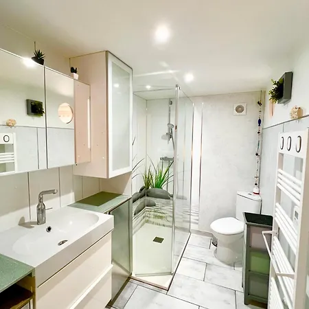 Le Neptune, Calme, Centre-ville