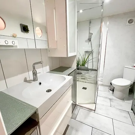 Le Neptune, Calme, Centre-ville